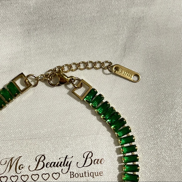 Emerald Green Crystal Bracelet - Picture 2 of 5